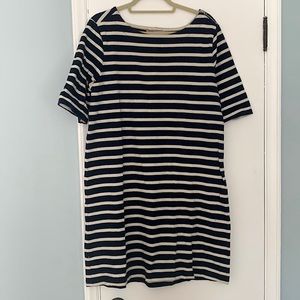 Gap navy and ivory striped t-shirt dress with zipper detail on shoulder.